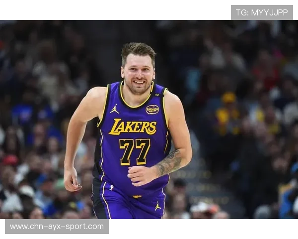 东契奇与里夫斯合约话题再起，湖人未来悬而未决